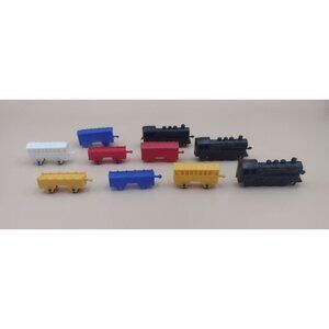 Vintage 1960 Miniature Plastic Train Locomotives Cars Multicolor 10-Piece Set 2"